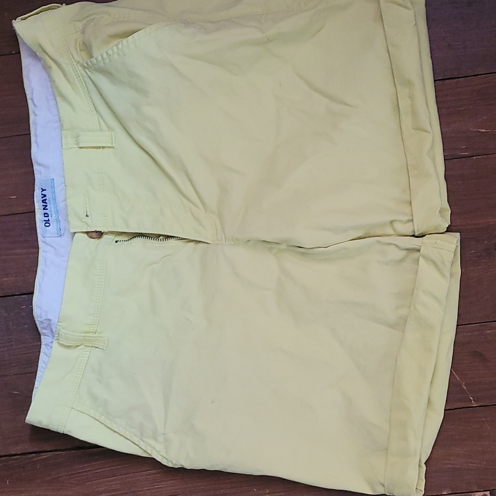 Some lime green shorts 😋